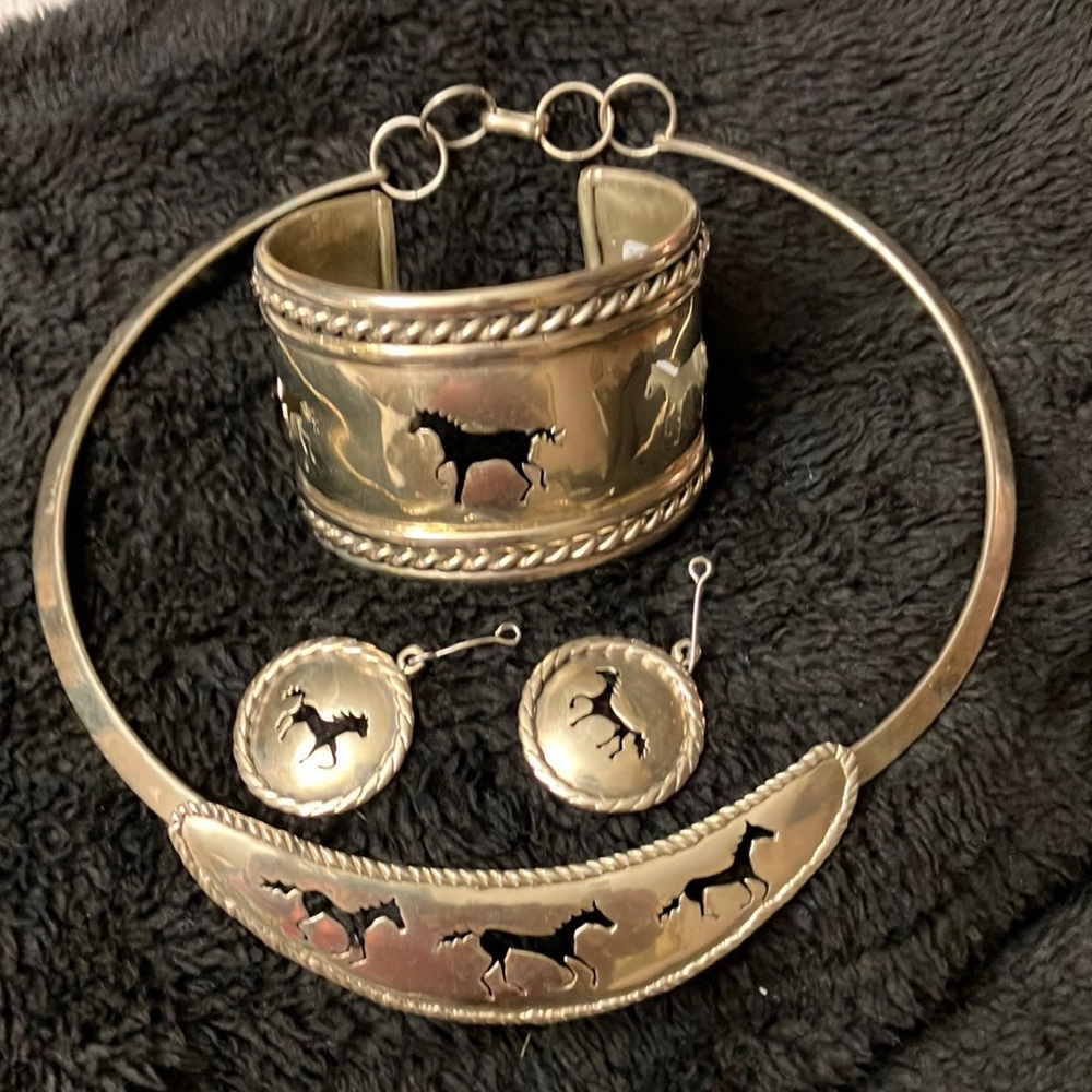 Horse lovers Necklace, bracelet and earrings made as jackets for stud earrings